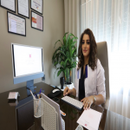 الدكتورة كويراح هند سلوى أخصائية الامراض الجلدية و التناسلية