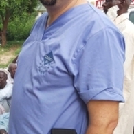 الدكتور  نيفر هيكل  أخصائي طب العيون