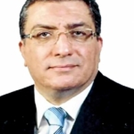 الدكتور  بوعوينة نورالدين أخصائي العلاج بالأشعة