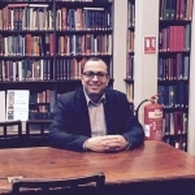 الأستاذ حطري  احمد أخصائي الطب الباطني