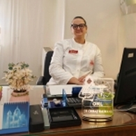 الأستاذة الحلواني شراز أخصائية أمراض الأنف والأذن والحنجرة