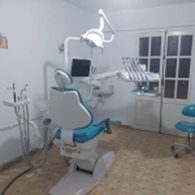 الدكتور خمري حمزة طبيب أسنان