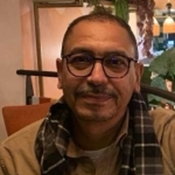 الدكتور أحمدي رضا طبيب عام