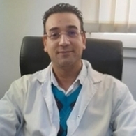 الدكتور كريد غانم أخصائي الأمراض الرئوية