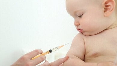 أسباب وأعراض ضعف مناعة رضيعك 